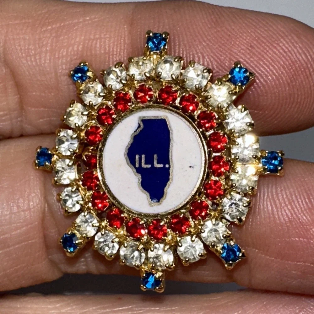 Illinois State Brooch Rhinestone Red White Blue ILL Pin Patriotic Gold Tone